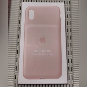 Charging Apple iPhone XS Max case